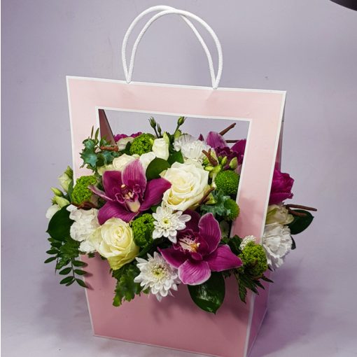 A szeretet üzenete - virágtáska orchideákkal