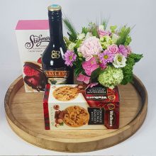 Romantikus Virágtál - Bailey's-szel és Stühmer desszerttel